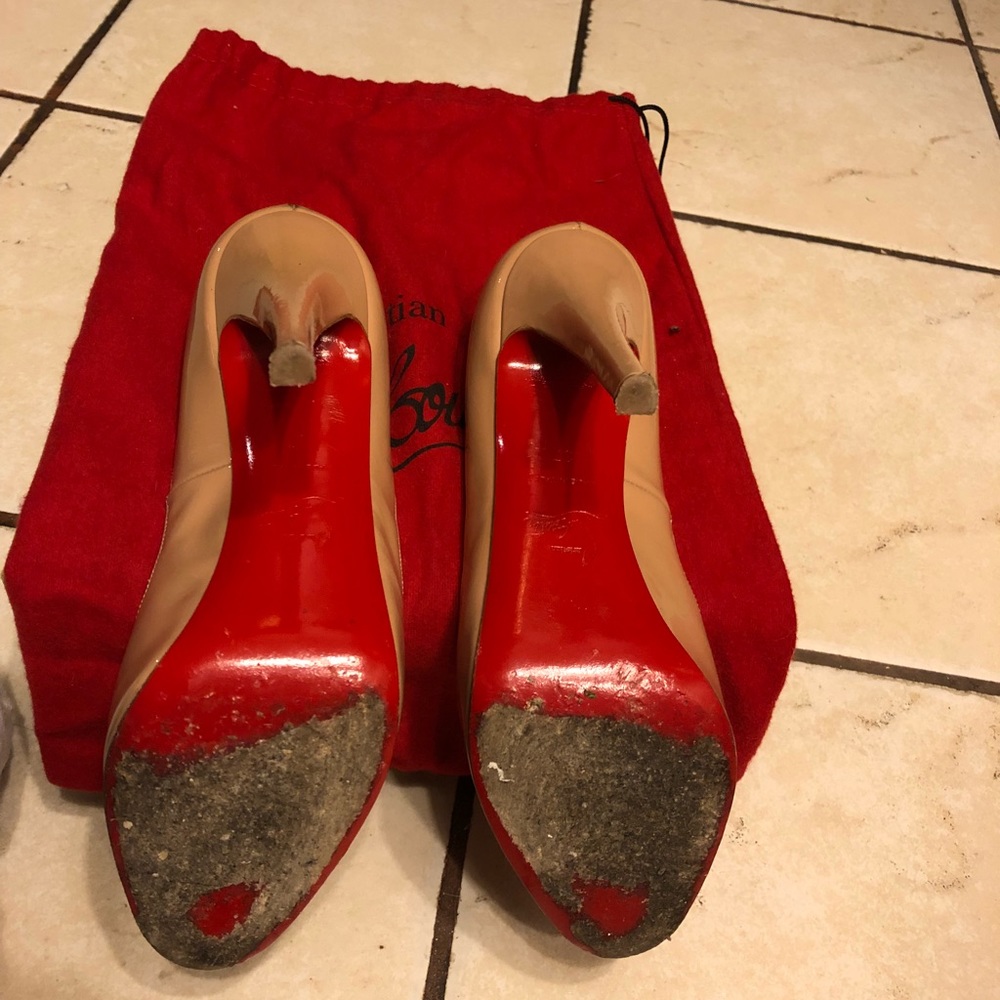 Red bottoms - Picture 7 of 7